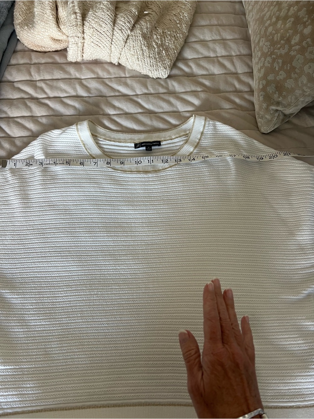 Adrianna Papell Dolman Sleeve Short Sleeve Knit Top with Gold Trim Women’s Med - Picture 11 of 12